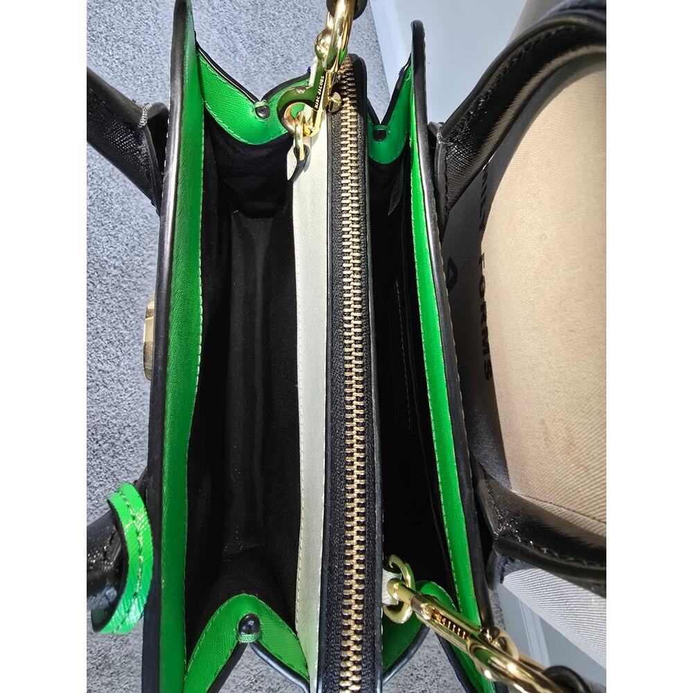 Marc Jacobs Little Big Shot View 2